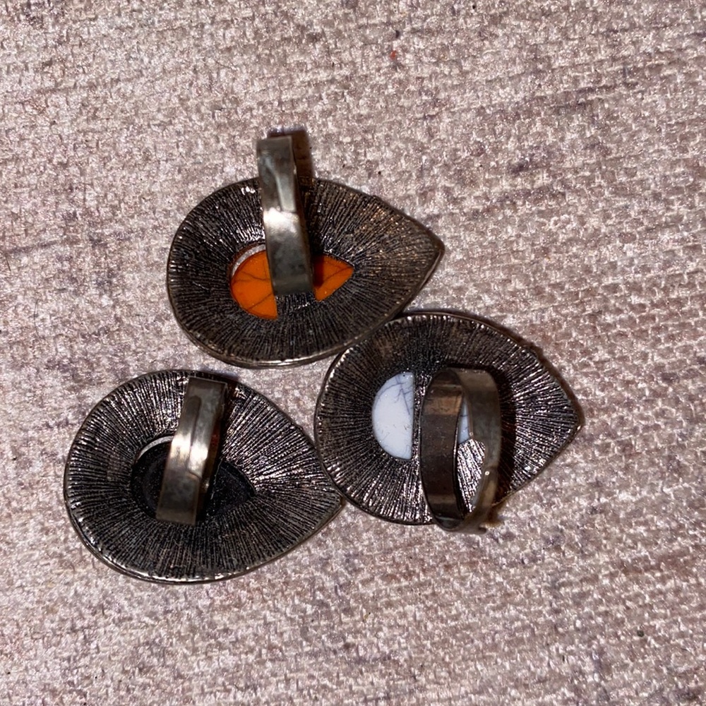 RINGS - Picture 2 of 3